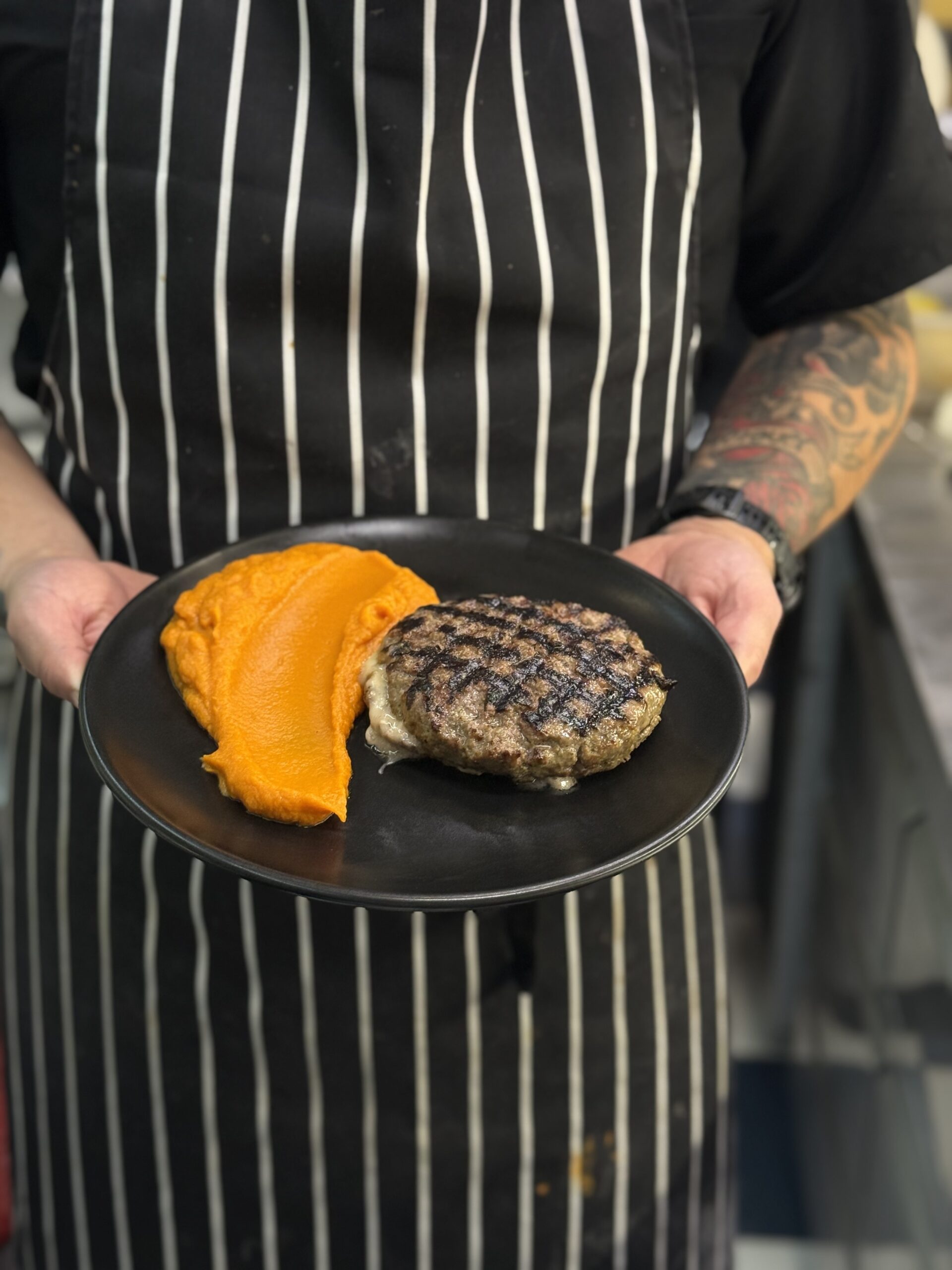 Experience greek cuisine - Manitas Aegina restaurant